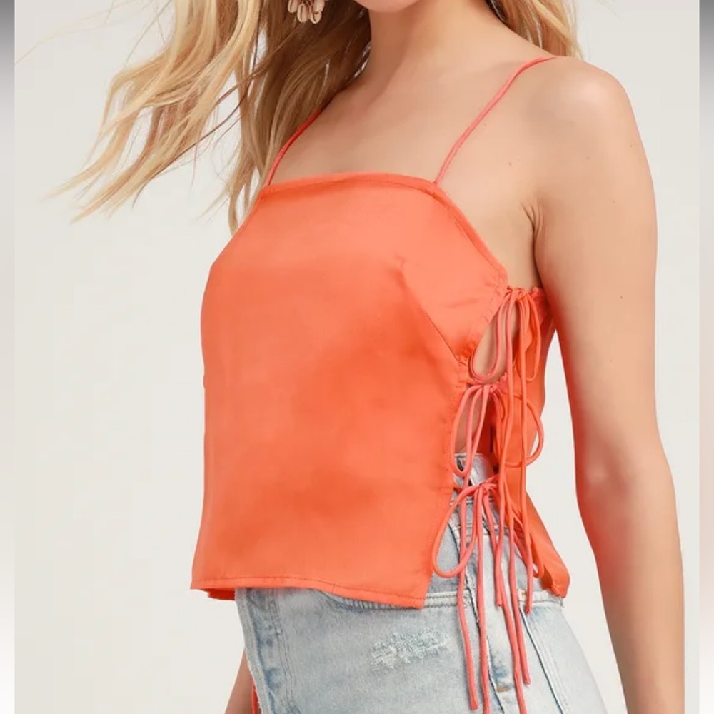 Lulu’s Bright Orange Side Tie Cropped Tank Top. XS.